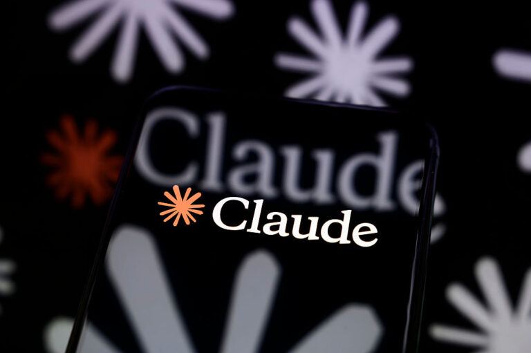Anthropic Rilis Claude Opus 4.8 dengan Fitur Dynamic Workflow