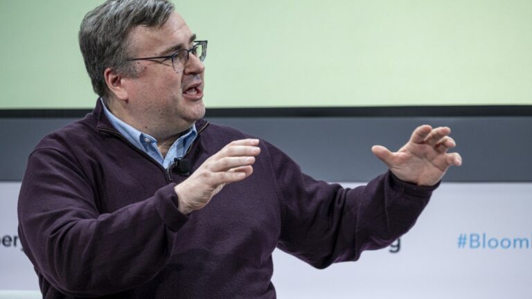 Prentis, laboratorium AI baru yang didirikan bersama oleh Reid Hoffman dan Mark Pincus dalam pembicaraan untuk mengumpulkan $100 juta
