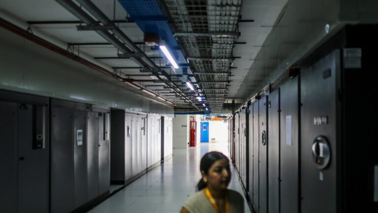 Pusat data diperkirakan akan menggunakan listrik 4x lebih banyak pada tahun 2035