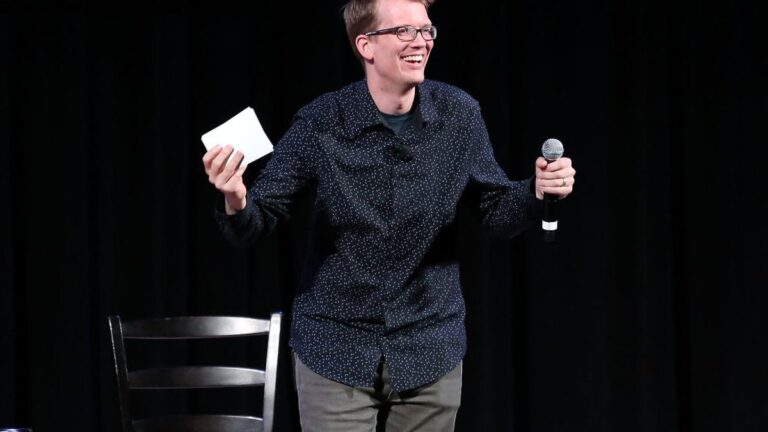 YouTuber Hank Green mengatakan penggunaan AI-nya ‘tidak sehat’